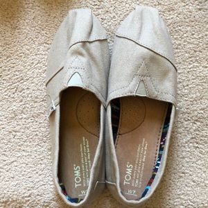 TOMS Women’s Size 7